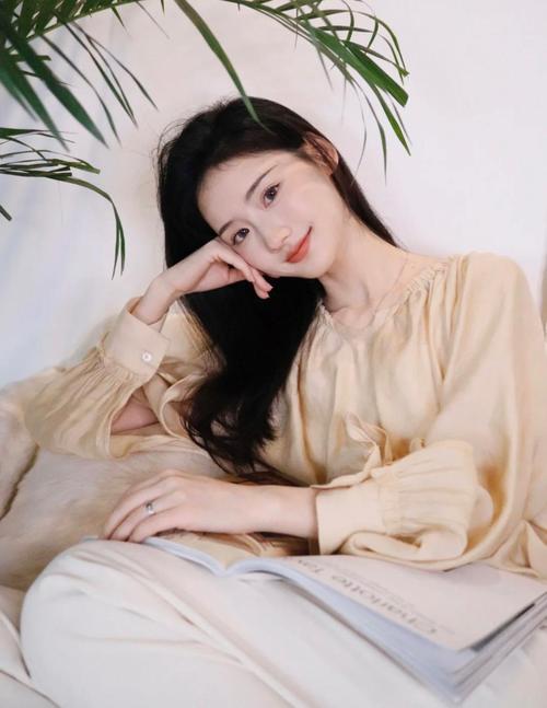 成人区精品一区二区婷婷:成人区备受欢迎的一区二区婷婷,带来极致体验